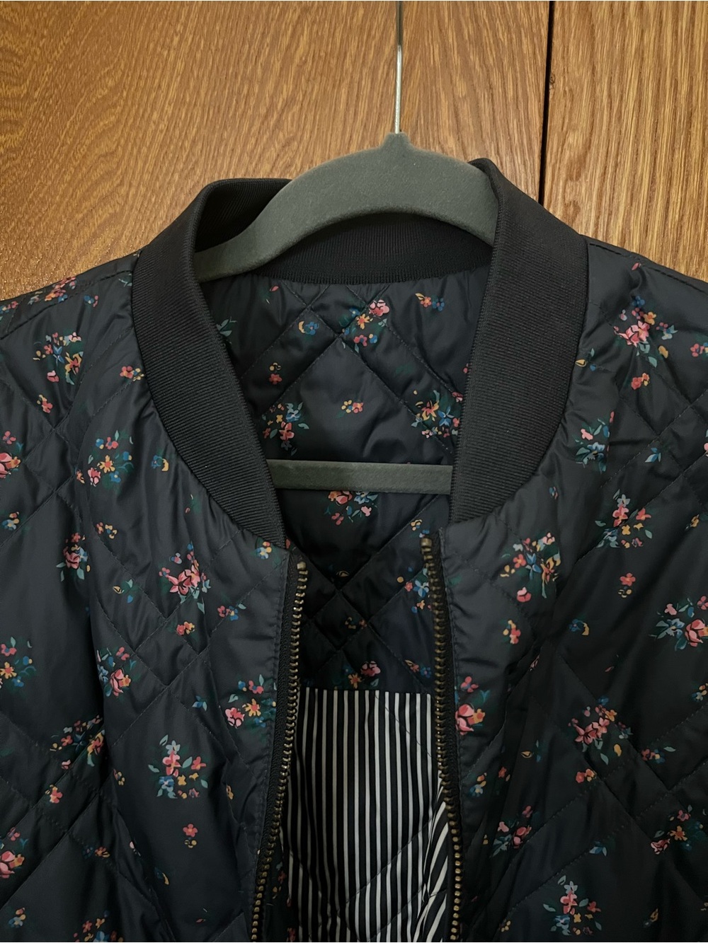 The Great x Eddie Bauer Reversible Down Bomber Jacket Size Large - Picture 4 of 12